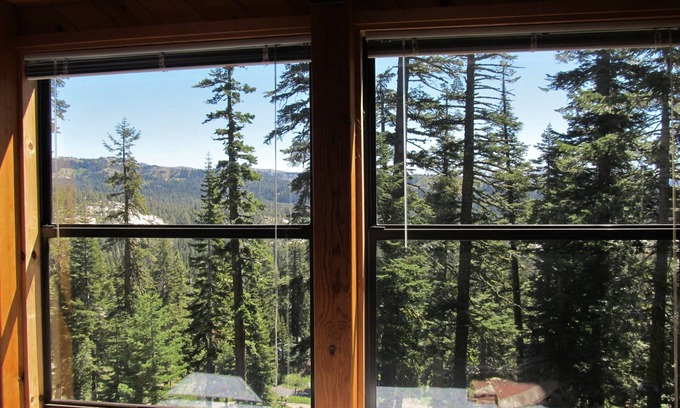 Bear Valley House | Comfort, Privacy, and Panoramic Views at 7000 Feet!