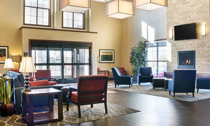 Fargo Hotel | Comfort Suites Fargo Medical Center