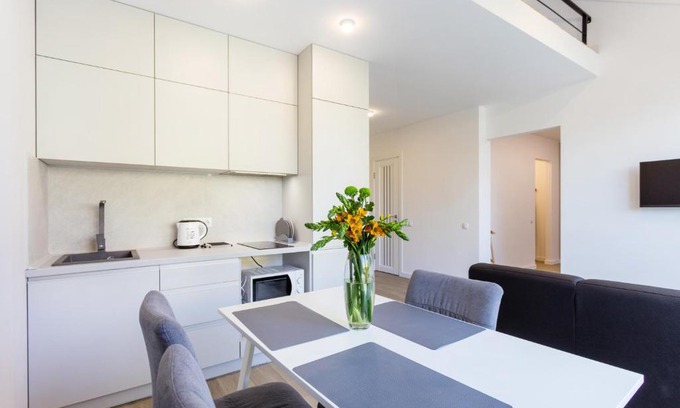 Dniprovs'kyi District Apartment | Comfort Town