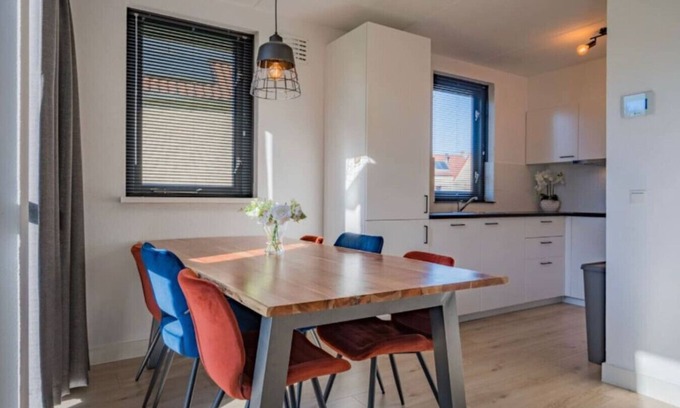 Ewijk Apartment | Comfortabel 6p vakantiehuis met laadpaal