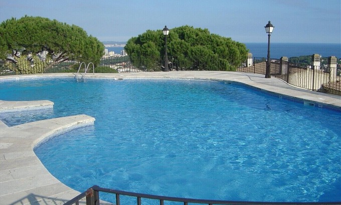 Sant Feliu de Guixols Apartment | Comfortable apartment in Sant feliu de Guixols with air conditioning