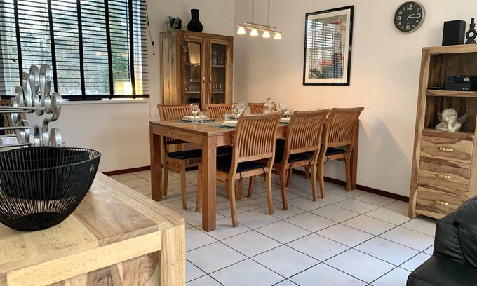 Sint Maartensvlotbrug House | Comfortable 6-person vacation home in Campanula Park, 3 bedrooms, WLAN