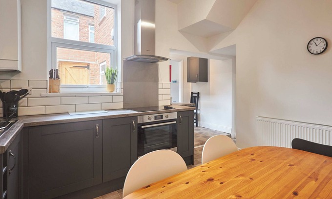 North Bitchburn House | Comfortable and convenient 3-bed cottage. Families and contractors welcome.