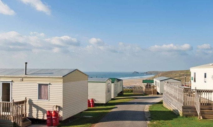 Perranporth House | Comfortable and spacious 12ft-wide caravan with one double and one twin.