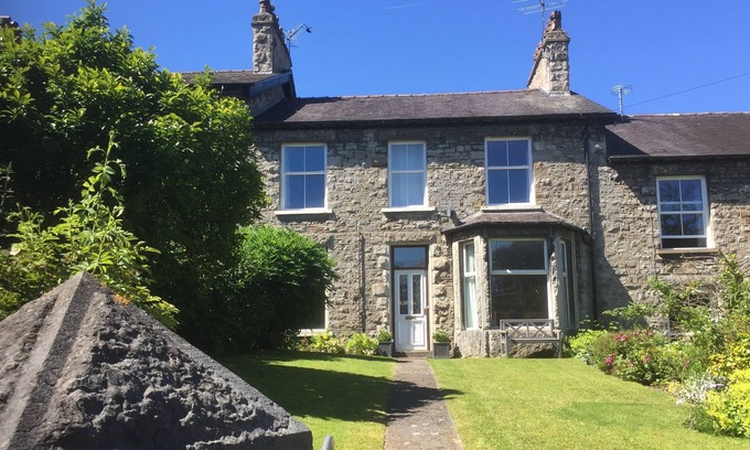 Arnside House | Comfortable and spacious holiday let minutes from the water