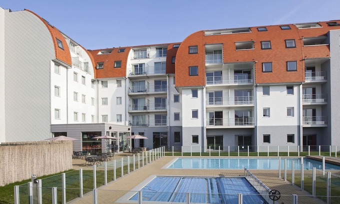 Zeebrugge Apartment | Comfortable apartment with air conditioning, on a resort, 2.5 km. from the beach