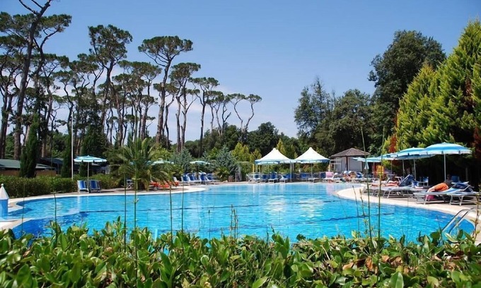 Viareggio Ski Chalet | Comfortable campsite-chalet G8 Tuscany near sea