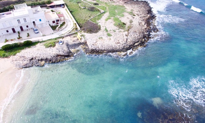 Villanova Apartment | Comfortable Ground-Floor Apartment right on the coast with extra comforts