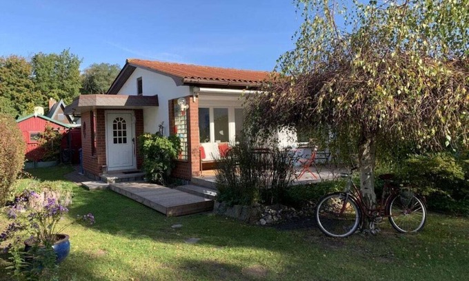 Ostseebad Ahrenshoop House | Comfortable holiday home with garden