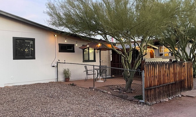 Rancho Feliz House | Comfortable Home Away from Home - Oro Valley Guest House