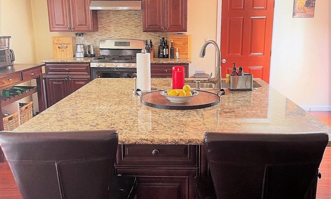Napa House | Comfortable home in a quite neighborhood near wineries, shopping and more.