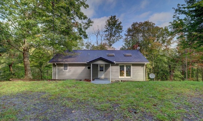 Ranger House | Comfortable home near Carter's Lake- Secluded and inviting!