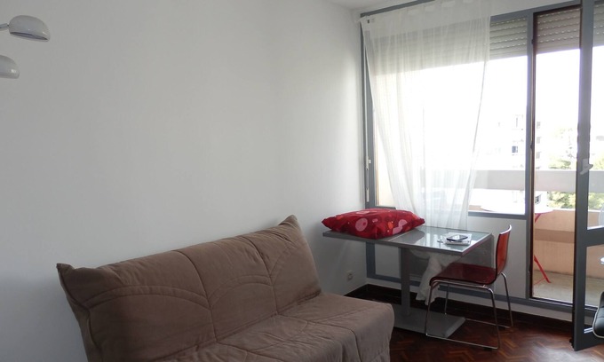 Beaux Arts-Boutonnet Apartment | Comfortable, quiet studio in Montpellier.