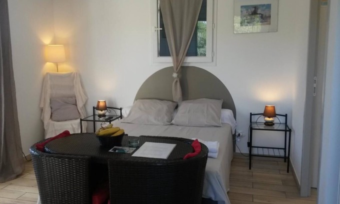 Solaro Apartment | Comfortable room - 1 star Office Tourisme - 2 pers - Swimming pool - Walking distance to the beach