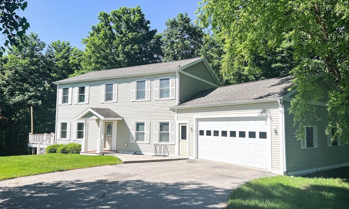 Harbor Springs House | COMFORTABLE & SPACIOUS Home in Harbor Springs - Minutes from the Ski Hills!