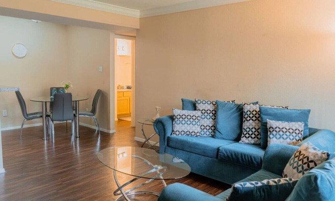 Astrodome Apartment | Comfy 2Bed/2Bath by Medical Center & NRG Stadium