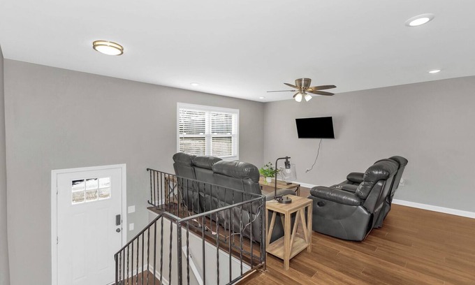 Huntsville House | Comfy 3Br + 2 Bath with Office Space