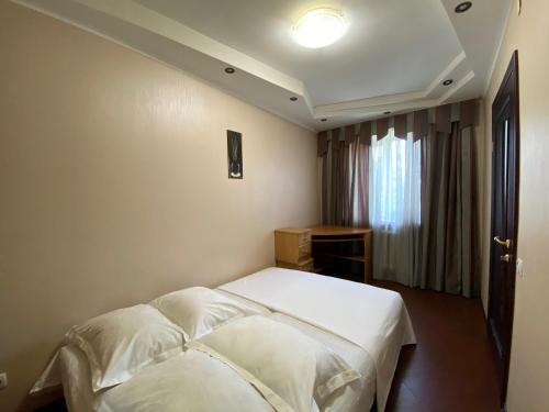 Dnipro Apartment | Comfy Apartment Most City Area