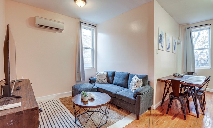 Constable Hook House | Comfy Bayonne Townhome ~ 11 Mi to NYC Attractions