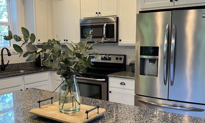 Old Town Cottage | Comfy cottage in old town Pinehurst.