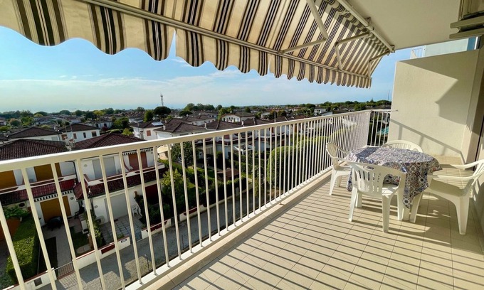 Porto Santa Margherita Apartment | Comfy flat with terrace 250mt from the sea