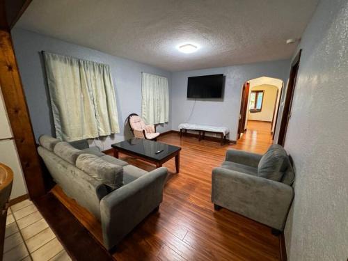 Niagara Falls Apartment | Comfy getaway at falls!