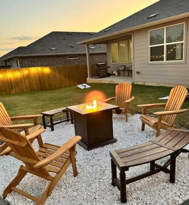 McNeil House | Comfy Home mins from Downtown, UT, Domain & Rodeo