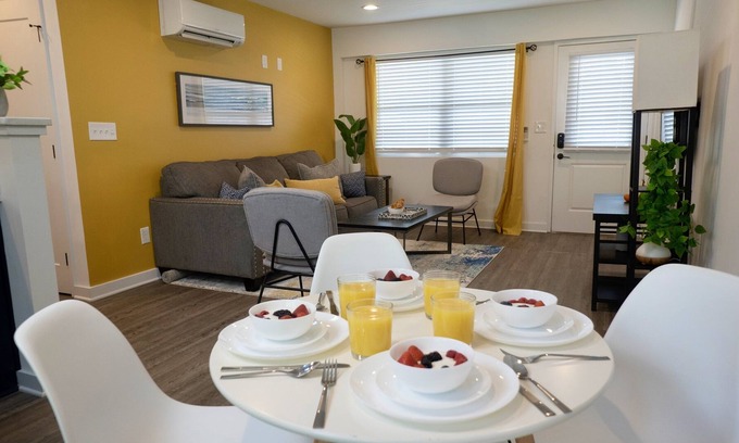 Plaza Midwood Apartment | Comfy Modern Suite Minutes from Uptown