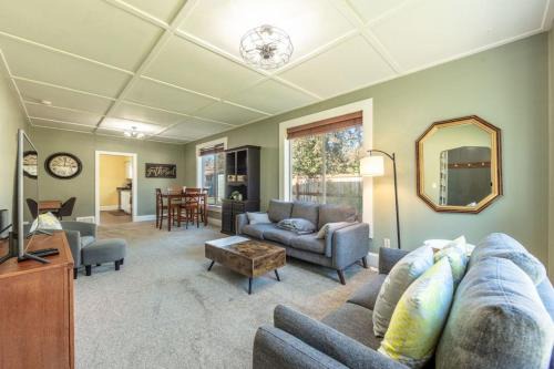Coeur d'Alene House | Comfy Quiet House by Downtown