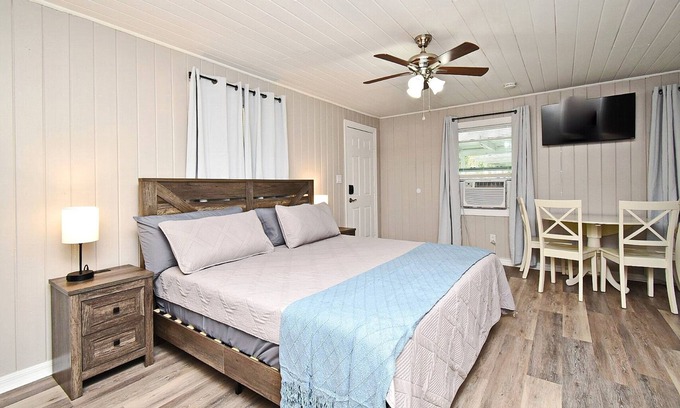 Winter Garden Apartment | Comfy Studio Apartment Near Downtown and Disney