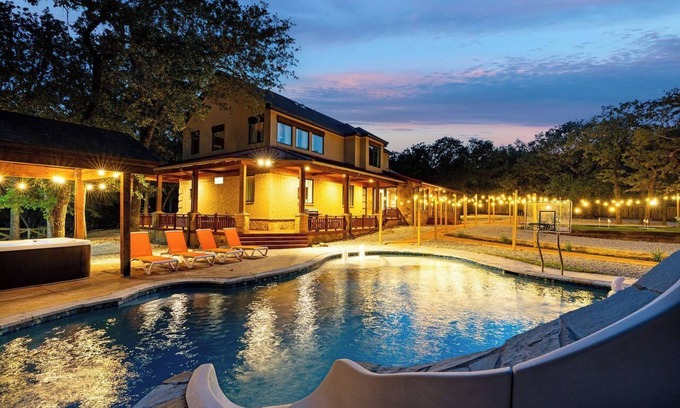 Fort Worth House | Coming Soon: Lone Star Courts and Sports