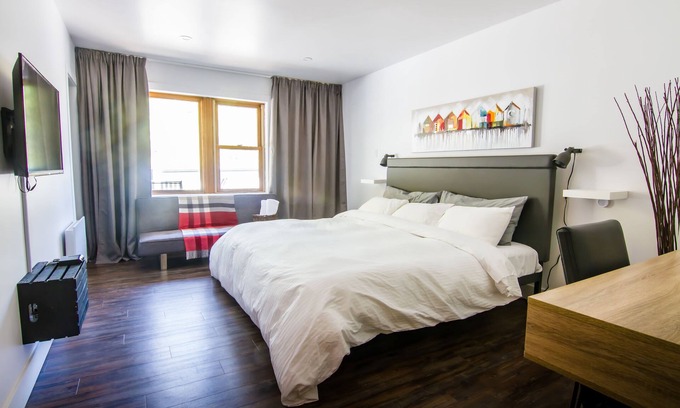 Magog Hotel | Comme Chez Soi Restaurant & Auberge