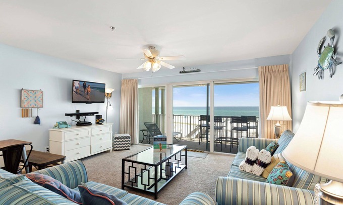 Seagrove Beach Condo | Commodore's Retreat 206 - Gulf Front! Seagrove Beach! 30A! Community Pool!
