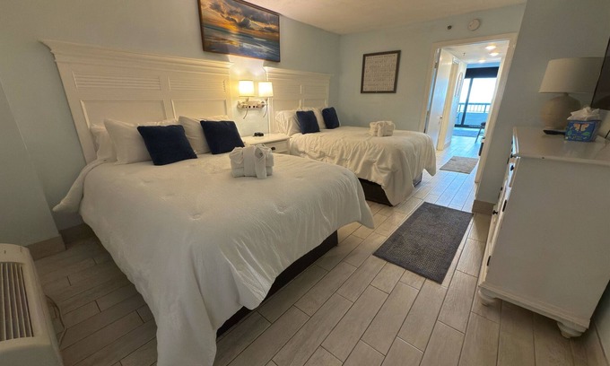 Myrtle Beach Condo | Compass Cove 859 Oceanfront with In/Outdoor Pool