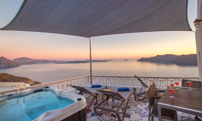 Oia Villa | Compass Villa