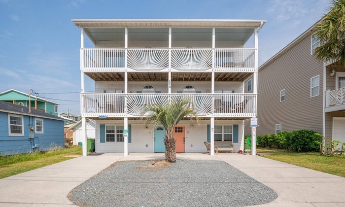 Kure Beach Condo | Completely Remodeled - Beach Access 3 Doors Down - Near Kure Beach Pier