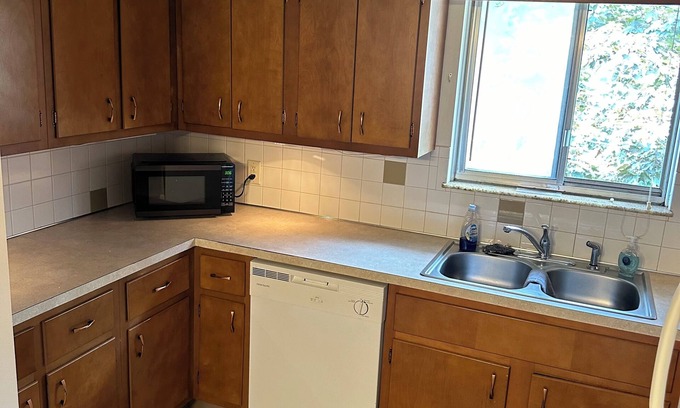 Massillon Apartment | Completely updated 2-bedroom apartment with AC, WiFi in Massillon by everything!