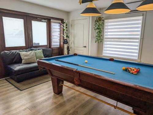 Ste Anne de Beaupre Apartment | Condo #3 - 2 min Bord de l'eau Billard & Barbecue