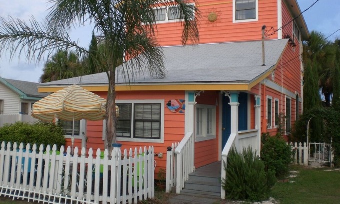 Tybee Island Apartment | Condo Banana - Beautiful Beach Bargain- pet friendly.
