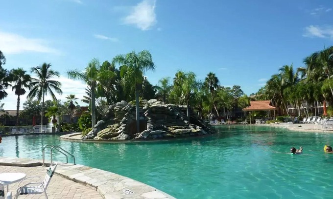 Naples Condo | Condo Cascades with Lake View ! Great Community Pool !
