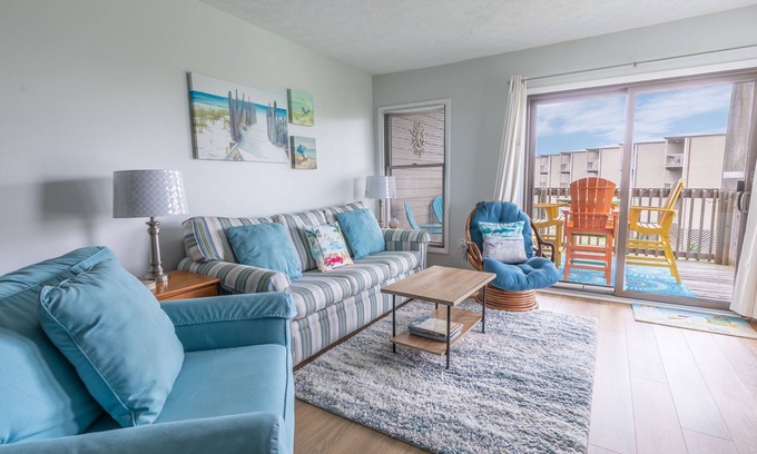Duck House | Condo for a small group getaway just a short distance from the beach