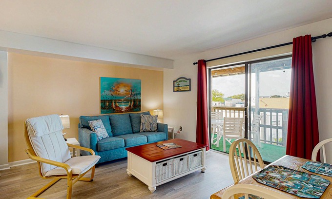 North Ocean City Condo | Condo Next to Northside Park w/AC, Washer/Dryer, Balcony & Shared Pool
