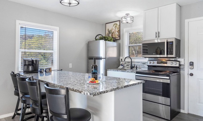 Kimberling City Condo | Condo on Table Rock Shoreline in Kimberling City-Free Attraction Tickets-Boat Dock