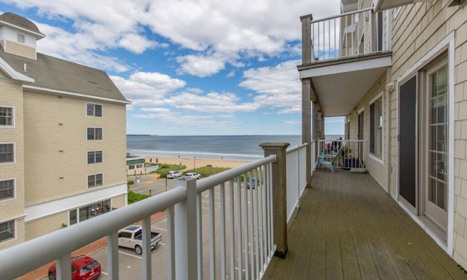 Old Orchard Beach Condo | Condo Room 407 1 Bedroom Ocean View Condo