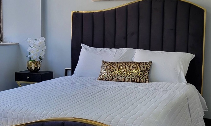 Old Fourth Ward Condo | Condo with a pool and skylounge view!