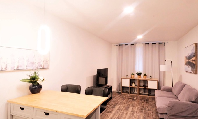 Gay Village Apartment | Confortable 3 ½ central, idéal pour découvrir Montréal