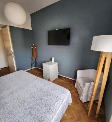 Buenos Aires Central Business District House | Confortable Habitacion en casa particular con baño compartido