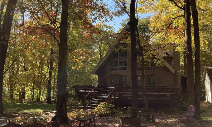 Stahlstown House | Contact Free Check In/Out Mtn Escape, Private Hot Tub, Fire Pit & Fireplace