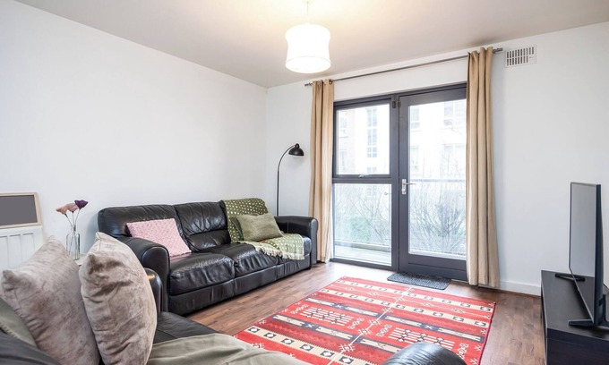 Dublin Apartment | Contemporary 2BR Flat in Dublin's Cultural Hub