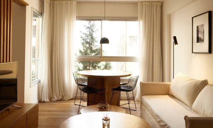 Constitucion Apartment | Contemporary apartment in bustling San Telmo - Premier Building